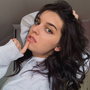 Meet your Posher, Dasha